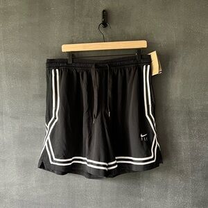 Nike Women’s Basketball Shorts Loose Fit XL